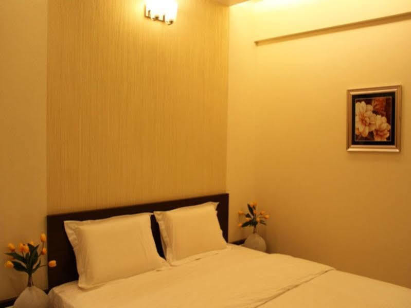 Hotel Eco Inn Viman Nagar Pune Bagian luar foto