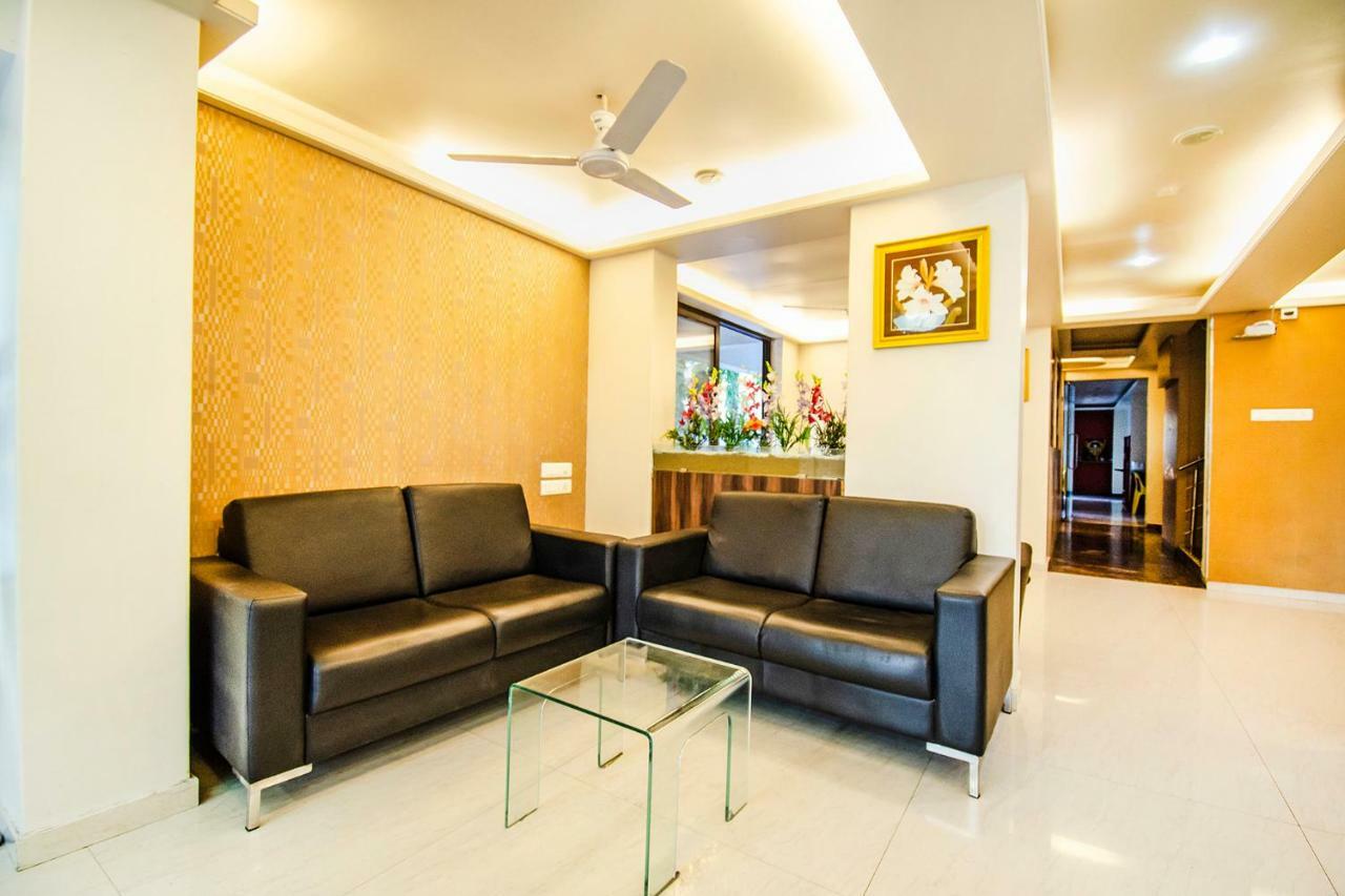 Hotel Eco Inn Viman Nagar Pune Bagian luar foto