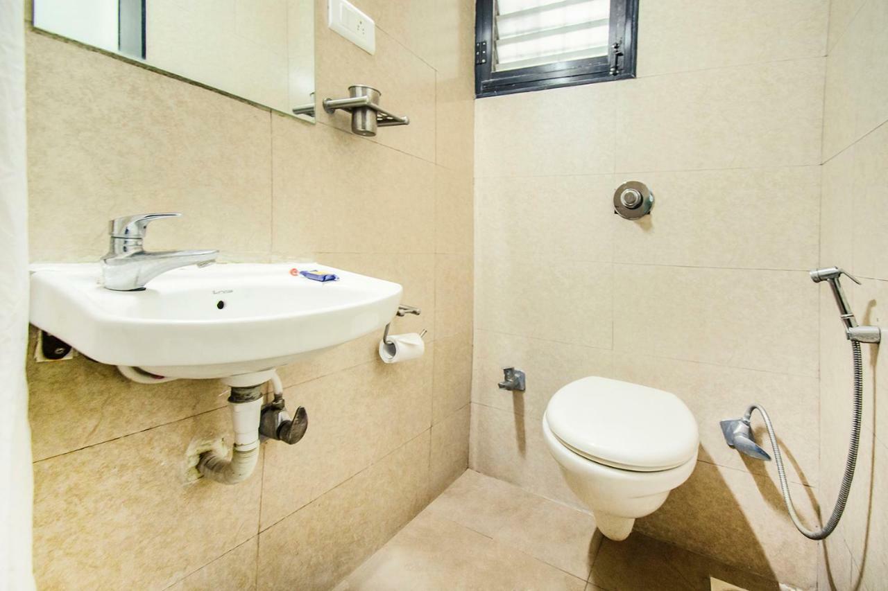 Hotel Eco Inn Viman Nagar Pune Bagian luar foto