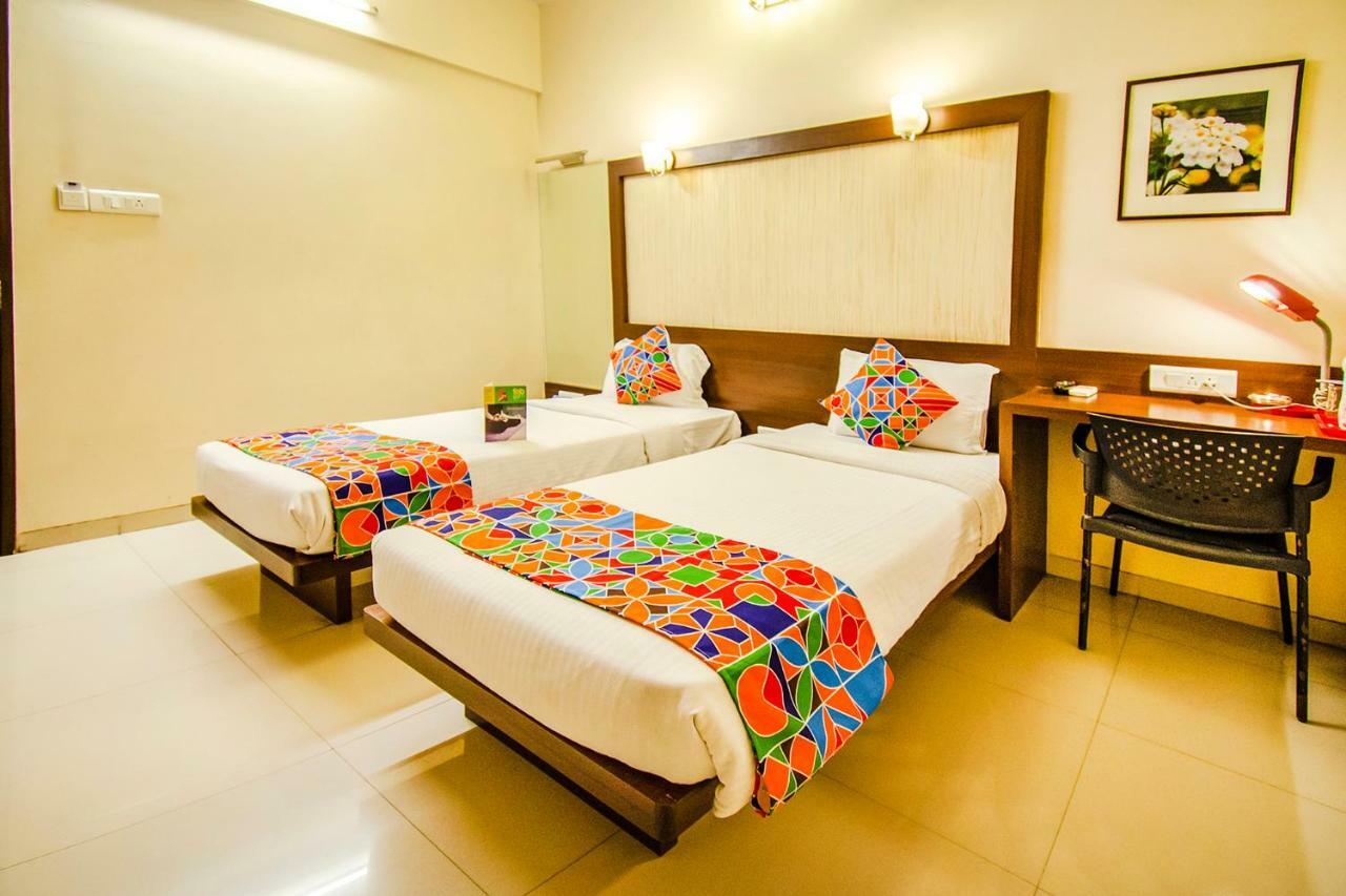 Hotel Eco Inn Viman Nagar Pune Bagian luar foto